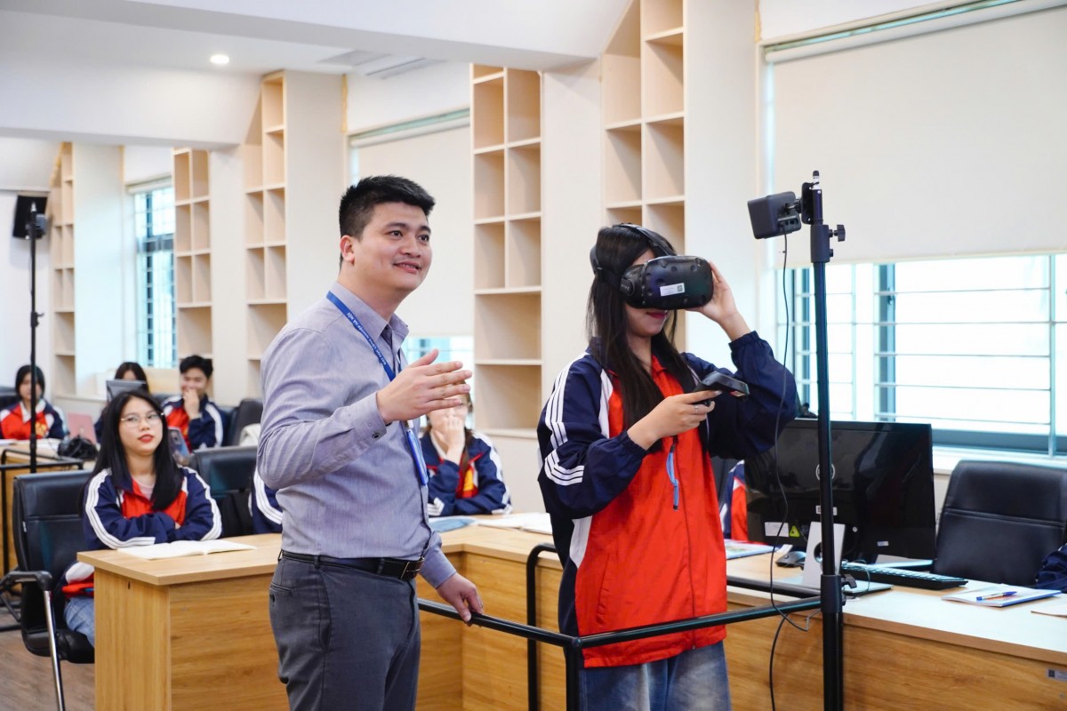 HaUI đi đầu trong chuyển đổi số, xây dựng đại học thông HaUI đi đầu trong chuyển đổi số, xây dựng đại học thông