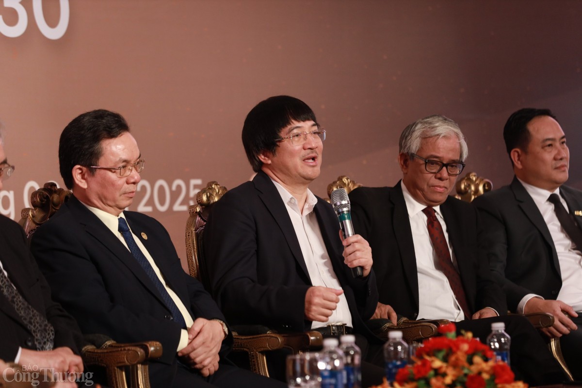 Theo thống kê, hiện khu vực kinh tế tư nhân đang chiếm khoảng 45% GDP của Việt Nam và chiếm khoảng 85% tổng số lao động trong nền kinh tế. Ảnh NH Theo thống kê, hiện khu vực kinh tế tư nhân đang chiếm khoảng 45% GDP của Việt Nam và chiếm khoảng 85% tổng số lao động trong nền kinh tế. Ảnh NH