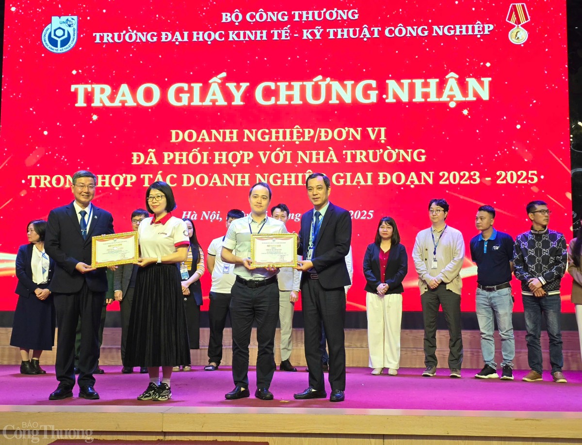 Ngày hội việc làm UNETI đón nhận hơn 7.000 vị trí công Ngày hội việc làm UNETI đón nhận hơn 7.000 vị trí công