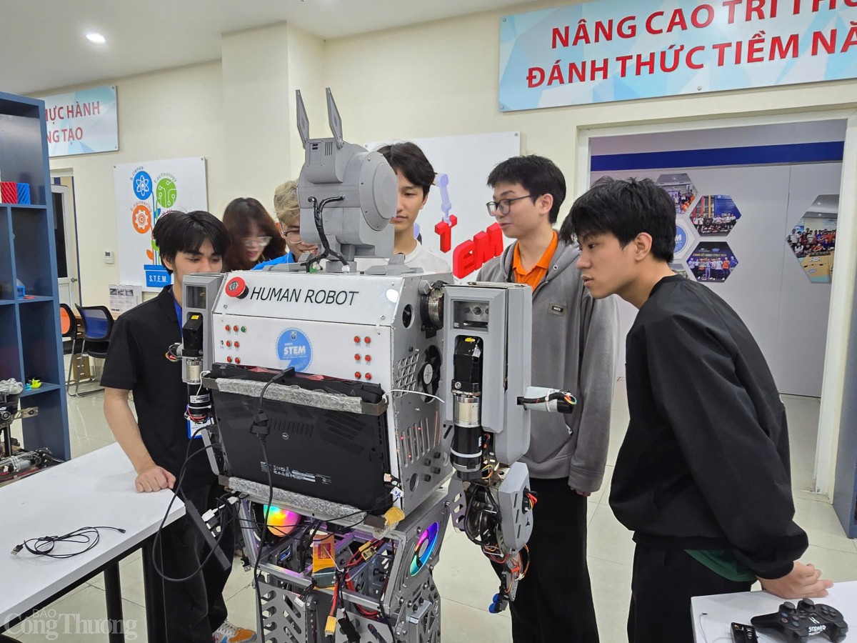 Ngày hội việc làm UNETI đón nhận hơn 7.000 vị trí công Ngày hội việc làm UNETI đón nhận hơn 7.000 vị trí công