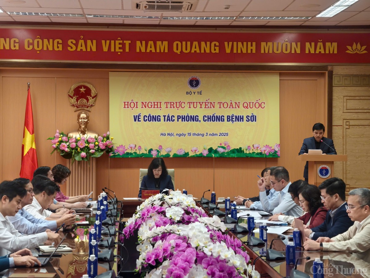 Bộ trưởng Bộ Y tế Đào Hồng Lan chủ trì hội nghị. Bộ trưởng Bộ Y tế Đào Hồng Lan chủ trì hội nghị.