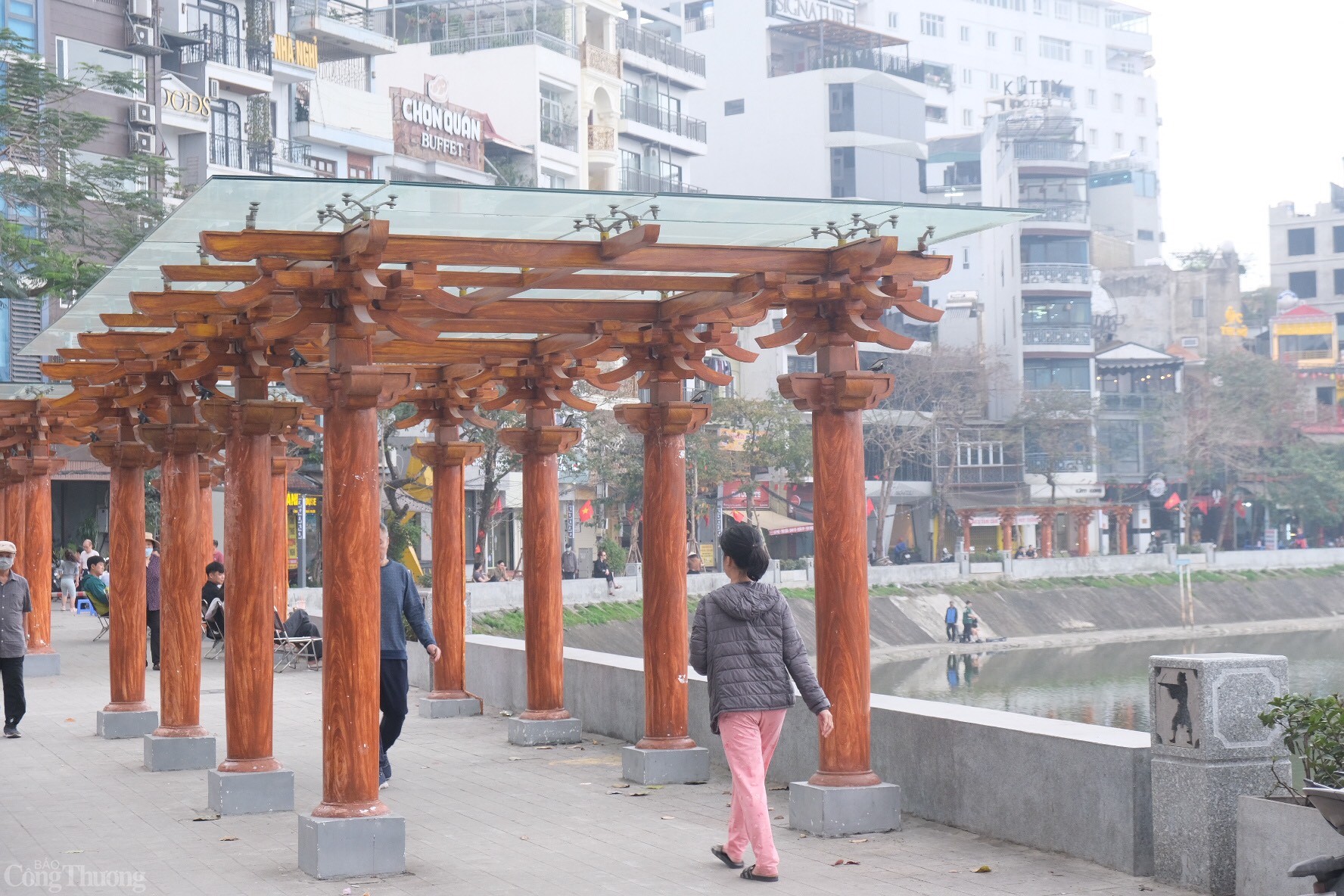 UBND TP. Hà Nội cũng có kế hoạch kết nối hồ Ngọc Khánh với hồ Giảng Võ, trục nối phố Kim Mã và phố Nguyễn Công Hoan.