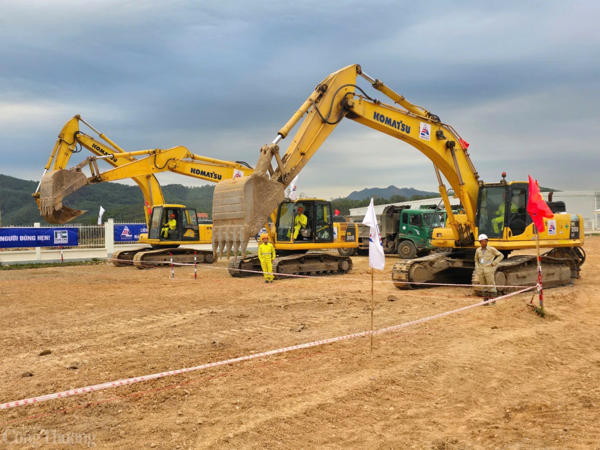 Thủ tướng dự khởi công thi công đường dây 500kV Lào Cai- Thủ tướng dự khởi công thi công đường dây 500kV Lào Cai-