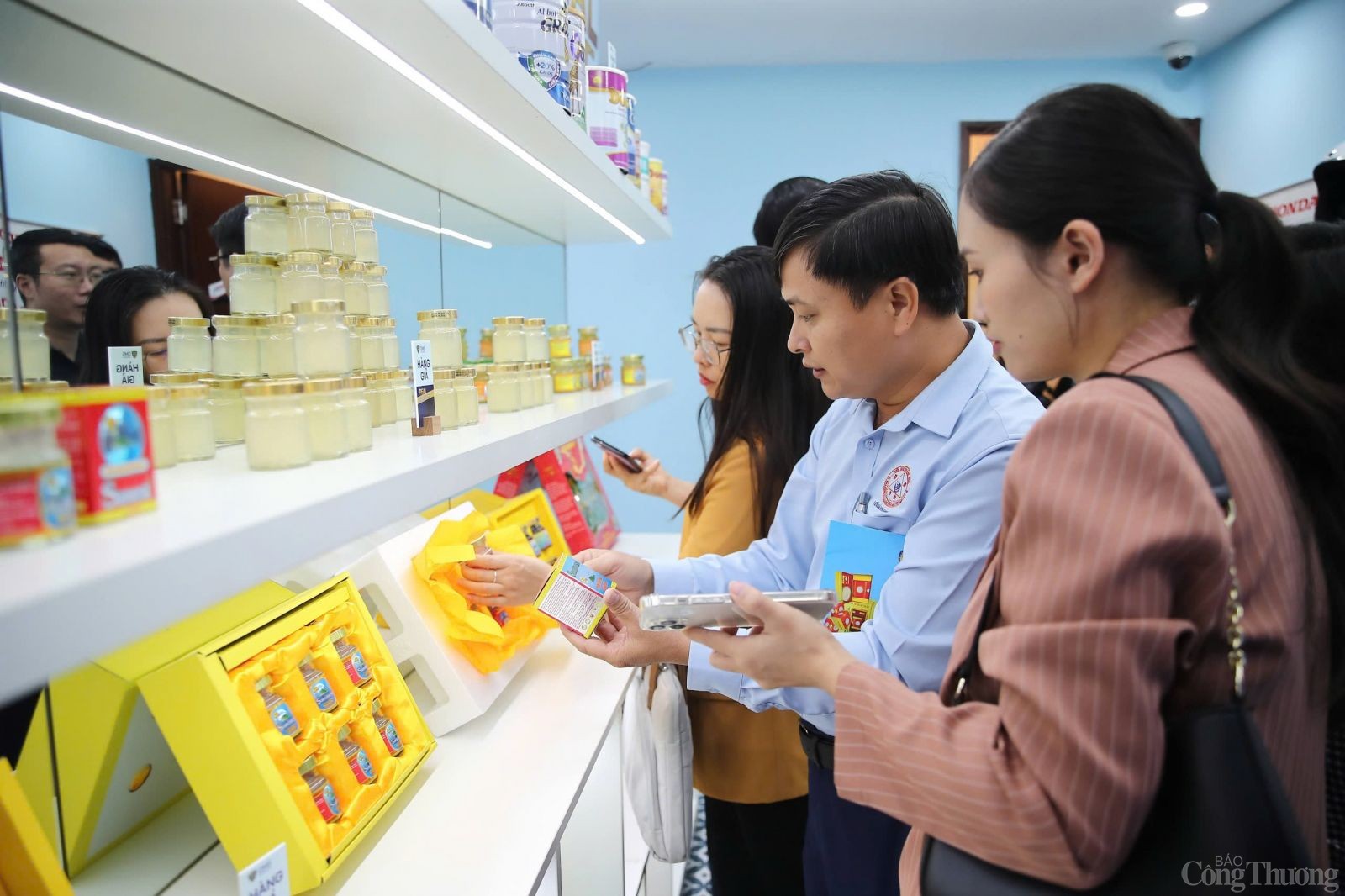 Hợp tác quốc tế về chống hàng giả: Thực chất, hiệu quả Hợp tác quốc tế về chống hàng giả: Thực chất, hiệu quả