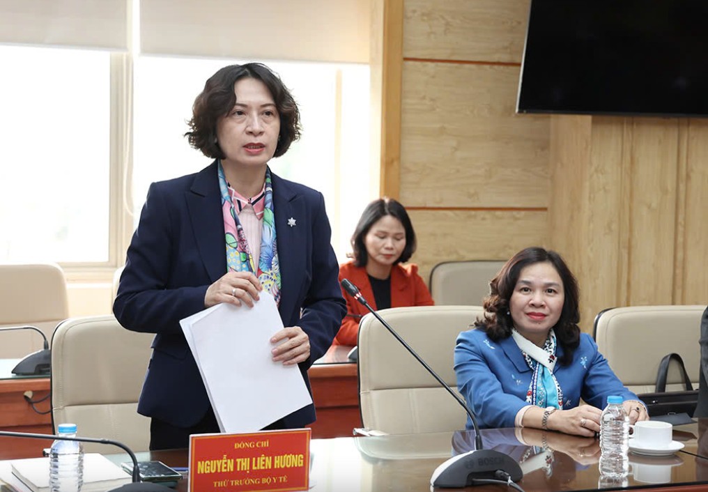 PGS.TS Nguyễn Thị Liên Hương – Thứ trưởng Bộ Y tế cho biết, Bộ Y tế đã nhận được sự hỗ trợ kịp thời 500.000 liều vaccine phòng bệnh sởi của Công ty Cổ phần Vaccine Việt Nam (VNVC). PGS.TS Nguyễn Thị Liên Hương – Thứ trưởng Bộ Y tế cho biết, Bộ Y tế đã nhận được sự hỗ trợ kịp thời 500.000 liều vaccine phòng bệnh sởi của Công ty Cổ phần Vaccine Việt Nam (VNVC).