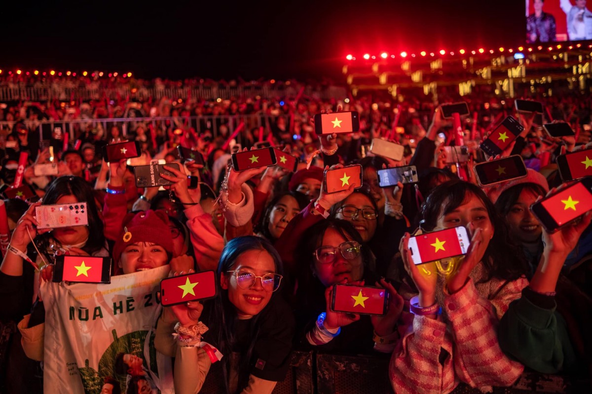 Nhờ những dự án như “Anh Trai Vượt Ngàn Chông Gai” hay “Bắc Bling”, thế hệ trẻ tìm thấy tình yêu với âm nhạc dân tộc. 