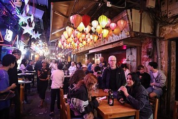 Kinh tế đêm Hà Nội: 'Mỏ vàng' chưa được khai thác hiệu quả