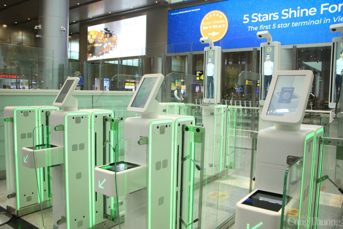 Cổng kiểm soát xuất nhập cảnh tự động sân bay Đà Nẵng