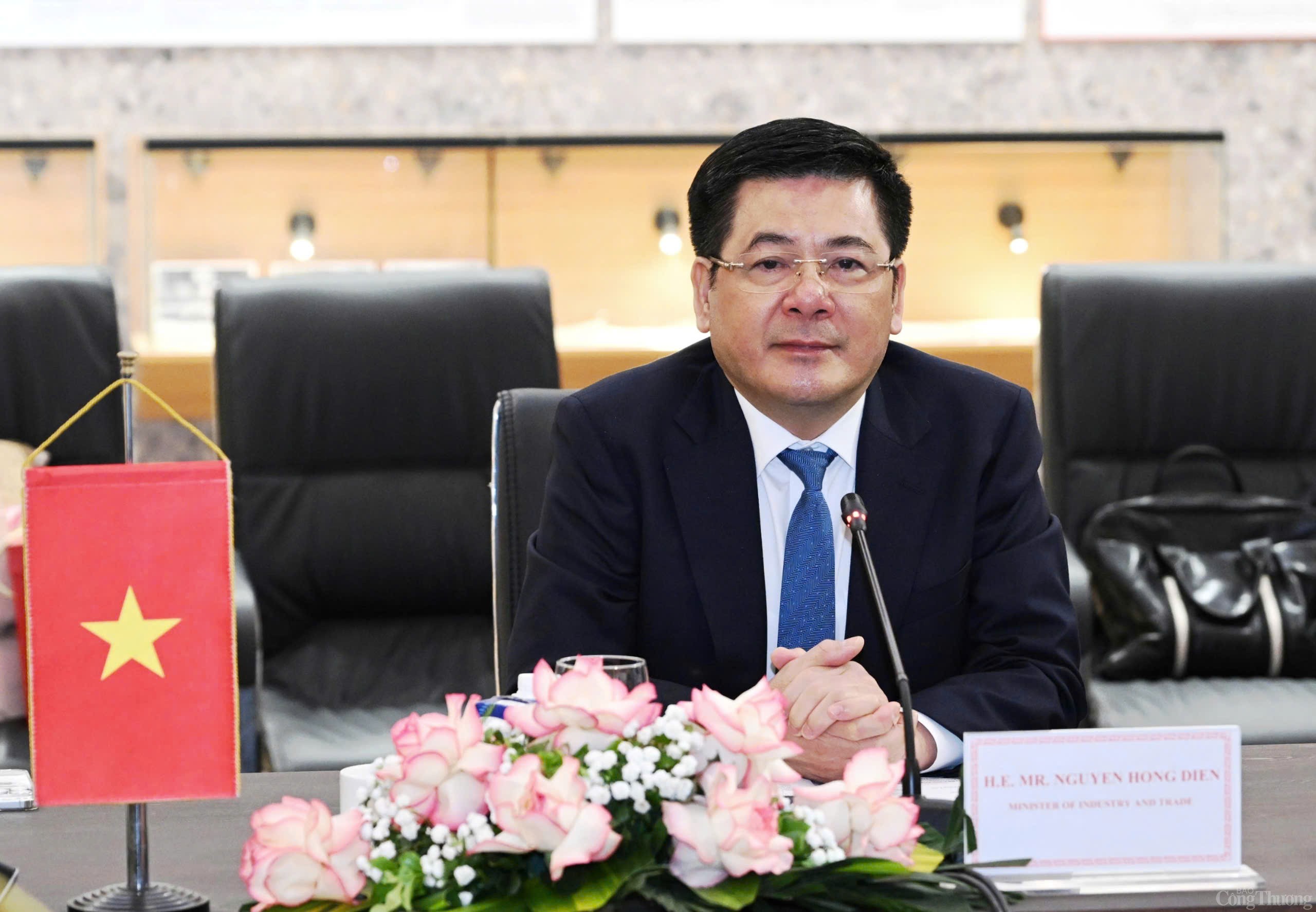 Bộ trưởng Nguyễn Hồng Diên đề nghị Hungary