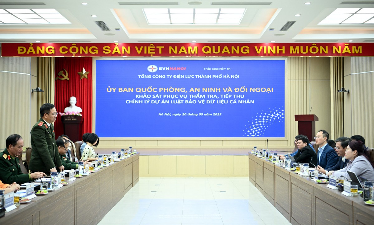 Đoàn khảo sát của Ủy ban Quốc phòng, An ninh và Đối ngoại do Trung tướng Nguyễn Minh Đức – Phó Chủ nhiệm Ủy ban Quốc phòng, An ninh và Đối ngoại làm Trưởng đoàn làm việc với Tổng Công ty Điện lực TP Hà Nội (EVNHANOI) Đoàn khảo sát của Ủy ban Quốc phòng, An ninh và Đối ngoại do Trung tướng Nguyễn Minh Đức – Phó Chủ nhiệm Ủy ban Quốc phòng, An ninh và Đối ngoại làm Trưởng đoàn làm việc với Tổng Công ty Điện lực TP Hà Nội (EVNHANOI)