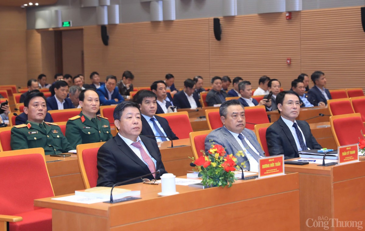 Thành phố Hà Nội cho biết trong 4 năm triển khai Chương trình số 05 về xây dựng Thủ đô, đã có 11/13 chỉ tiêu hoàn thành và 02 chỉ tiêu đang thực hiện. Thành phố Hà Nội cho biết trong 4 năm triển khai Chương trình số 05 về xây dựng Thủ đô, đã có 11/13 chỉ tiêu hoàn thành và 02 chỉ tiêu đang thực hiện.