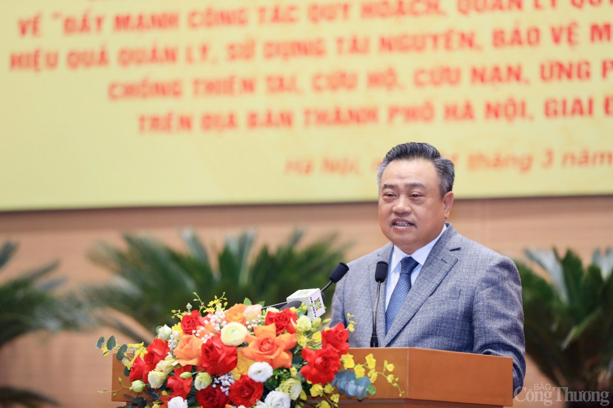 Thành phố Hà Nội cho biết trong 4 năm triển khai Chương trình số 05 về xây dựng Thủ đô, đã có 11/13 chỉ tiêu hoàn thành và 02 chỉ tiêu đang thực hiện. Thành phố Hà Nội cho biết trong 4 năm triển khai Chương trình số 05 về xây dựng Thủ đô, đã có 11/13 chỉ tiêu hoàn thành và 02 chỉ tiêu đang thực hiện.