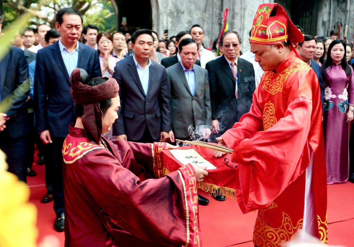 lễ hội đền bà triệu 2025