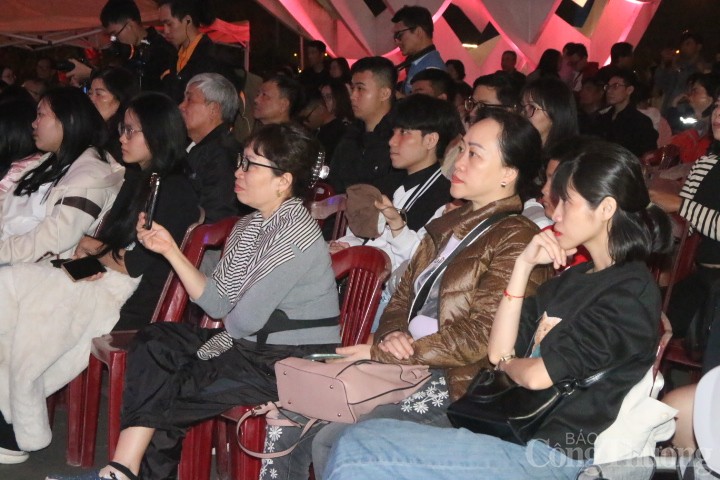 Sự kiện thu hút đông đảo khán giả theo dõi Sự kiện thu hút đông đảo khán giả theo dõi