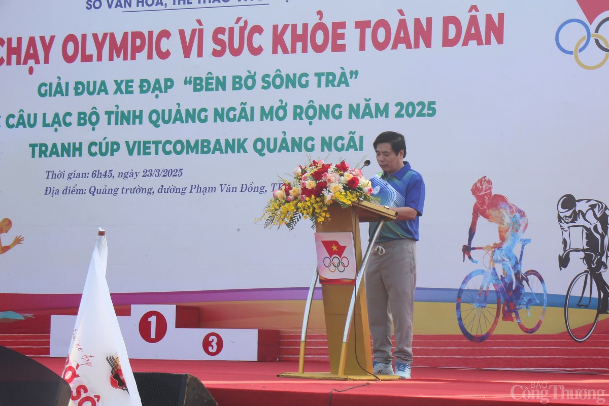 Ông Nguyễn Tiến Dũng - Giám đốc sở Văn hóa, Thể thao và Du lịch tỉnh Quảng Ngãi phát biểu tại chương trình