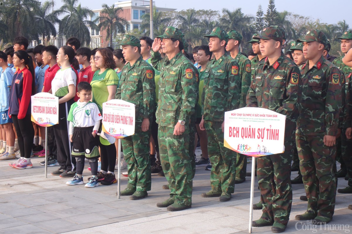 Giải chạy vì sức khỏe cộng đồng thu hút hơn 1000 vận động viên tham gia.