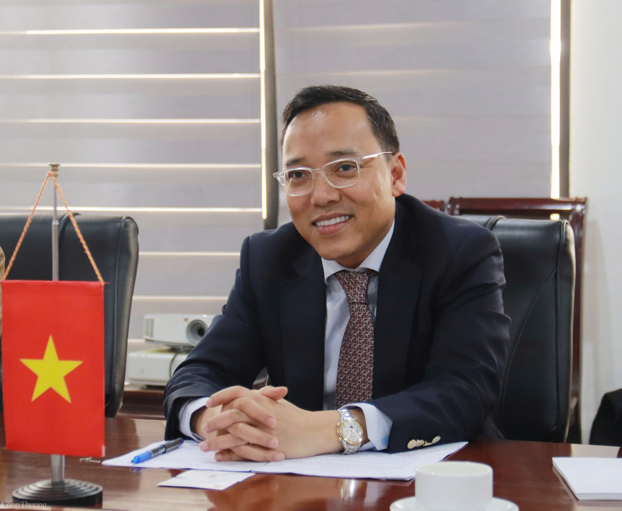 Thứ trưởng Nguyễn Hoàng Long làm việc với Thứ trưởng Nguyễn Hoàng Long làm việc với