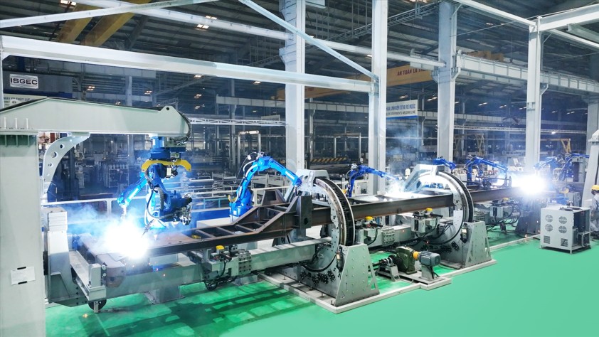 Hệ thống robot hàn tự động tại Trung tâm Cơ khí