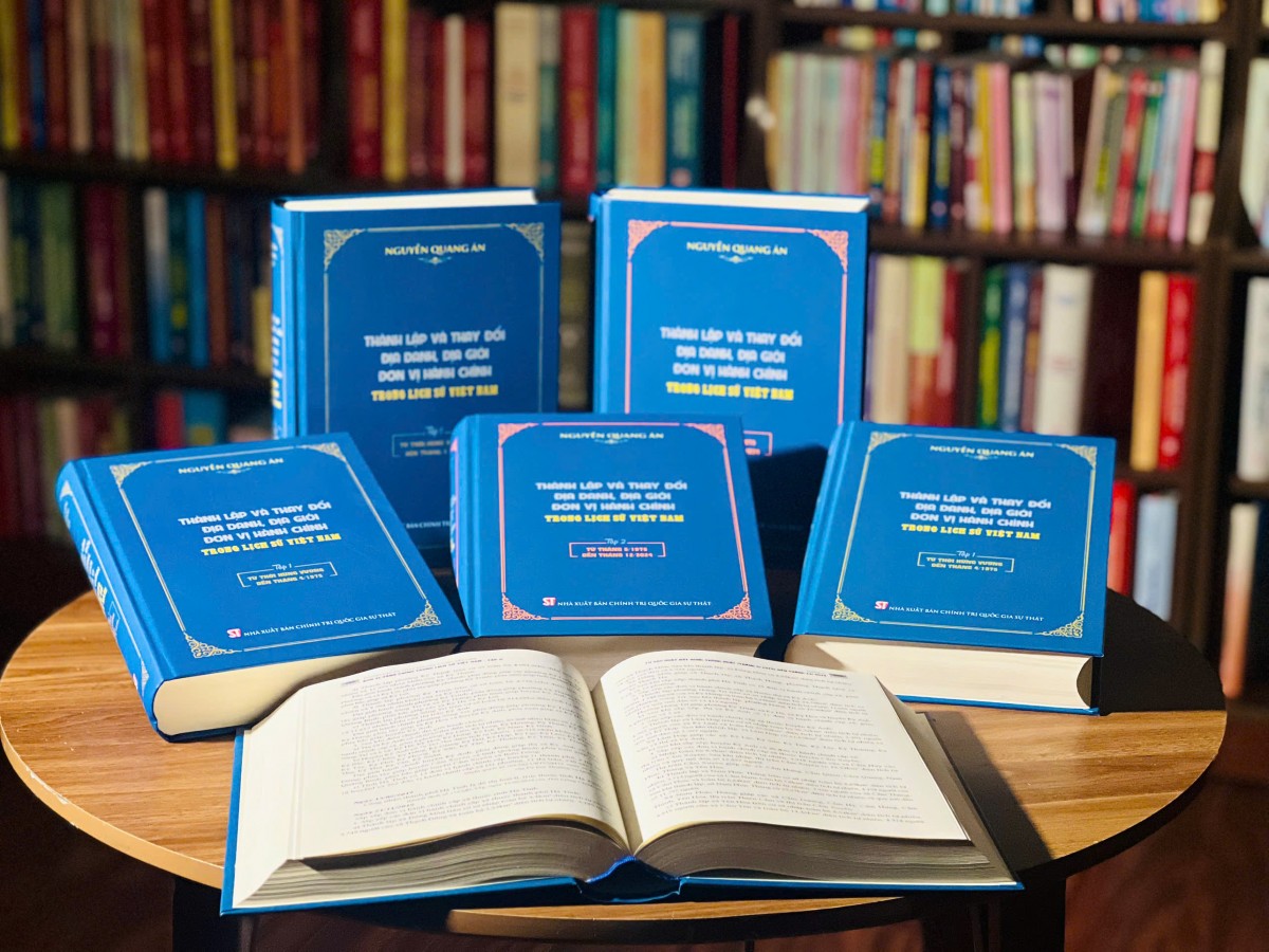 bộ sách Thành lập và thay đổi địa danh, địa giới đơn vị hành chính trong lịch sử Việt Nam