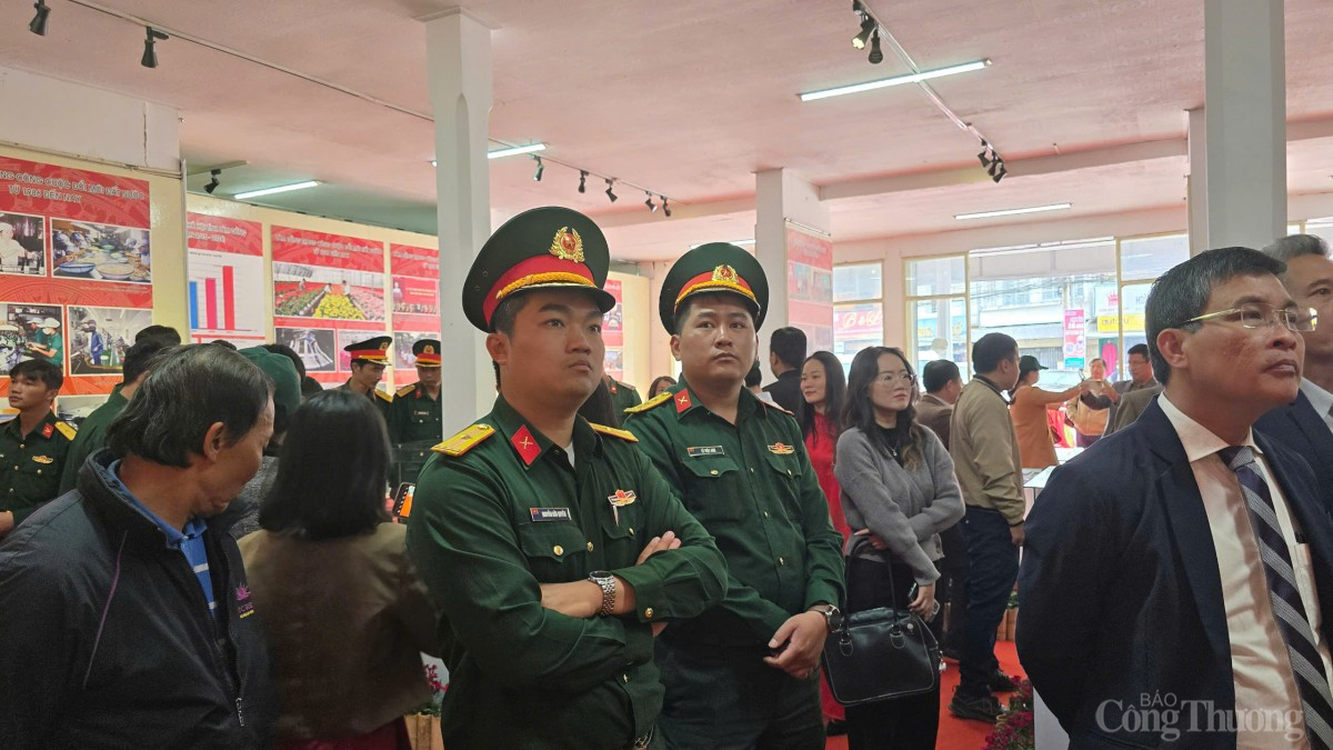 Triển lãm ảnh Lâm Đồng - 50 năm niềm vui thống nhất