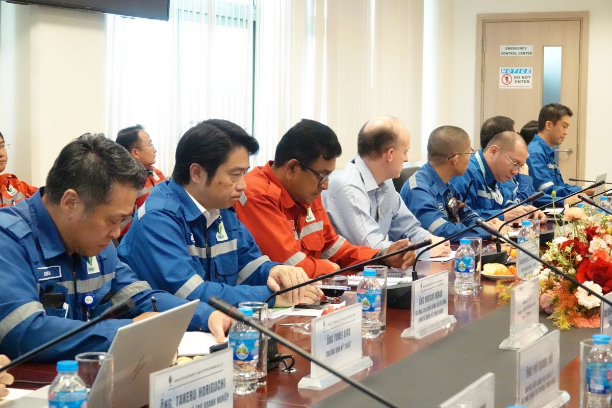 thứ trưởng nguyễn sinh nhật tân làm việc tại lọc hóa dầu nghi sơn thanh hóa thứ trưởng nguyễn sinh nhật tân làm việc tại lọc hóa dầu nghi sơn thanh hóa