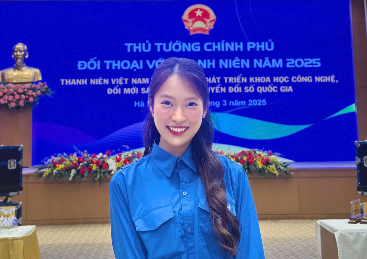 MC Khánh Vy nhấn mạnh đoàn viên không chỉ là danh xưng, mà còn là dấu ấn của sự nhiệt huyết, trách nhiệm và tinh thần tiên phong MC Khánh Vy nhấn mạnh đoàn viên không chỉ là danh xưng, mà còn là dấu ấn của sự nhiệt huyết, trách nhiệm và tinh thần tiên phong