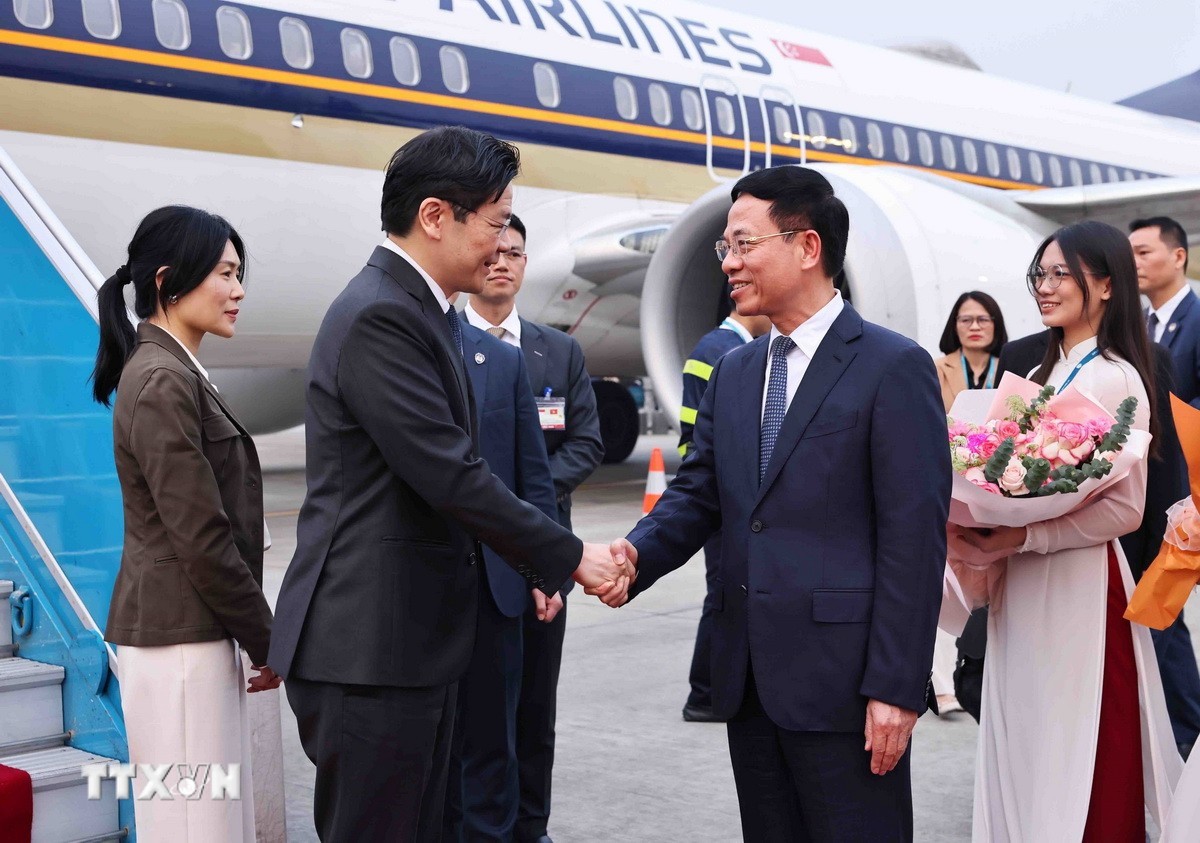 ...đón Thủ tướng Singapore thăm chính thức Việt Nam ...đón Thủ tướng Singapore thăm chính thức Việt Nam
