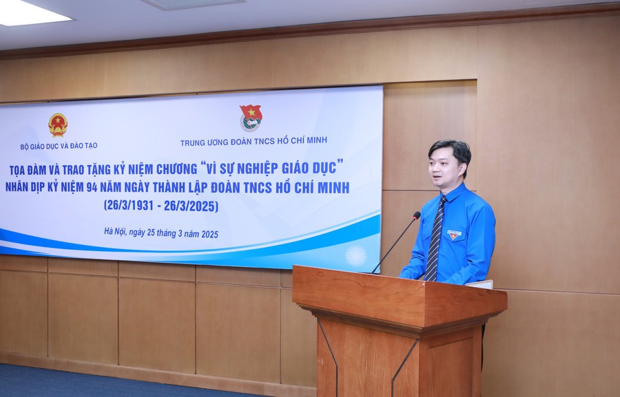 Anh Nguyễn Minh Triết bày tỏ lời cảm ơn tới sự quan tâm, động viên của lãnh đạo Bộ GD&ĐT. Báo Giáo dục và thời đại Anh Nguyễn Minh Triết bày tỏ lời cảm ơn tới sự quan tâm, động viên của lãnh đạo Bộ GD&ĐT. Báo Giáo dục và thời đại
