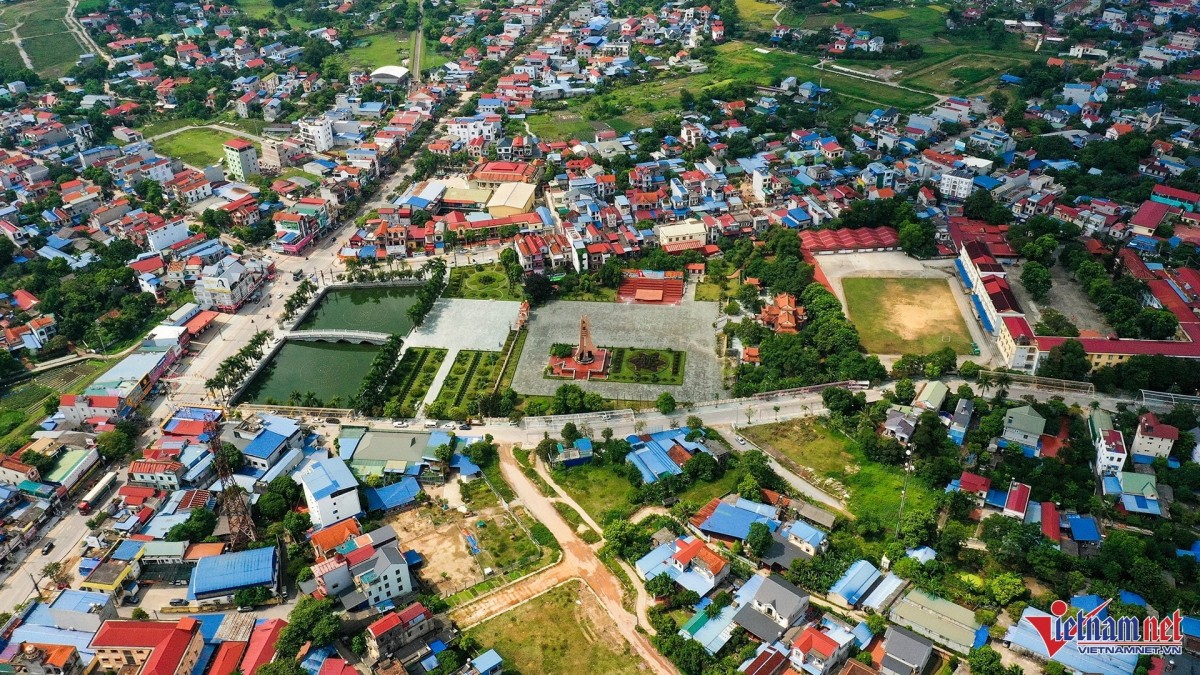 Cả nước đã tiến hành 2 đợt sắp xếp, sáp nhập đơn vị hành chính cấp huyện, cấp xã cho giai đoạn 2019 - 2021 và 2023 - 2025. Ảnh: Vietnamnet Cả nước đã tiến hành 2 đợt sắp xếp, sáp nhập đơn vị hành chính cấp huyện, cấp xã cho giai đoạn 2019 - 2021 và 2023 - 2025. Ảnh: Vietnamnet