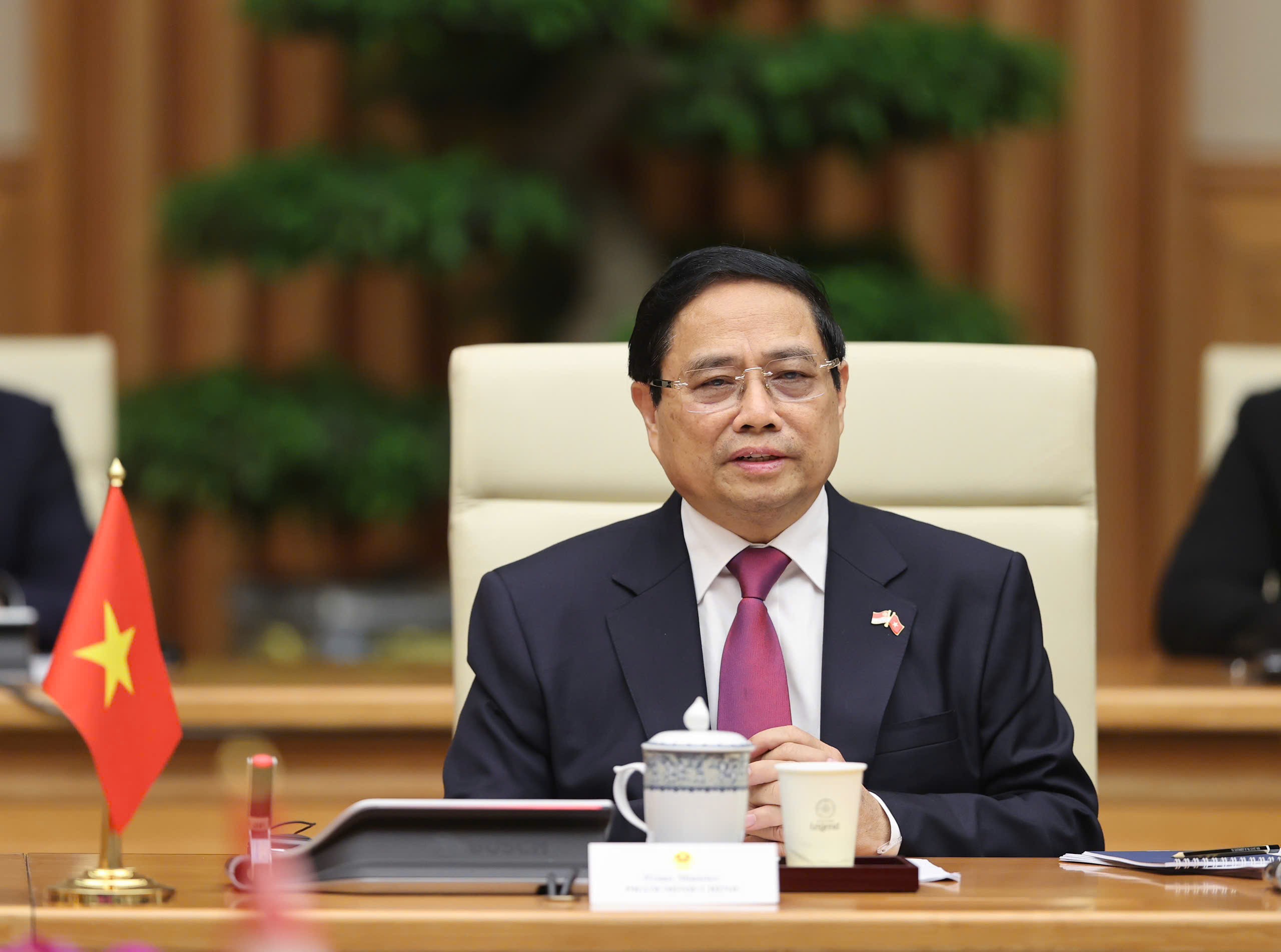 Thủ tướng Phạm Minh Chính chủ trì lễ đón Thủ tướng Singapore