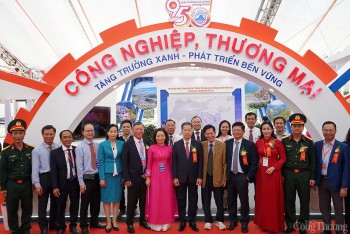 Dấu ấn 50 năm 'Đà Nẵng - Phát triển và hội nhập'