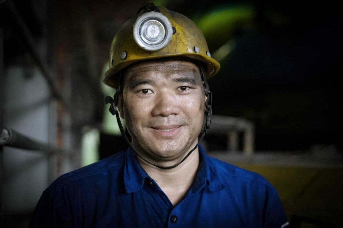 Phạm Đình Duẩn - Người công nhân gương mẫu, tận tâm với Phạm Đình Duẩn - Người công nhân gương mẫu, tận tâm với