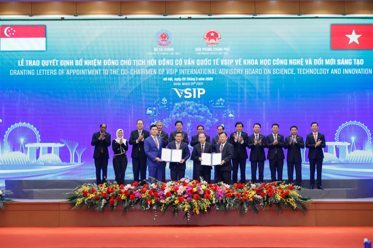 Việt Nam - Singapore ký hợp tác thương mại điện xuyên biên giới