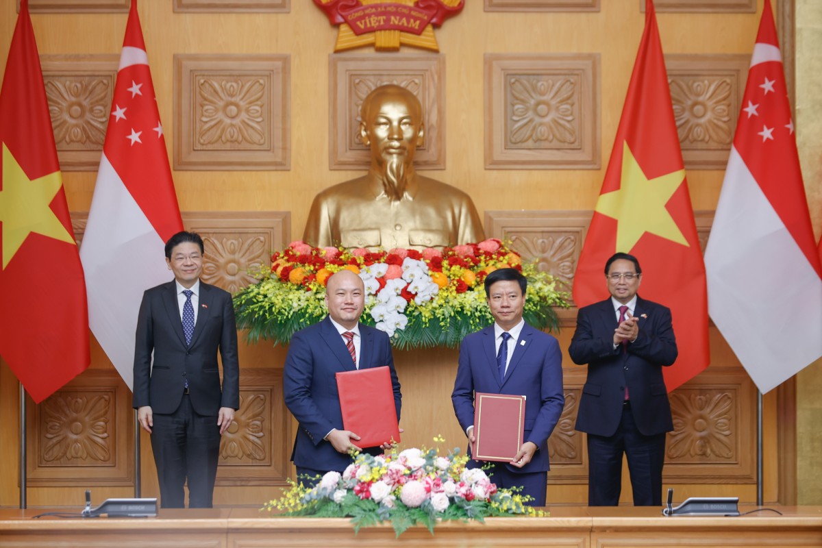 Việt Nam - Singapore ký hợp tác thương mại điện xuyên biên giới