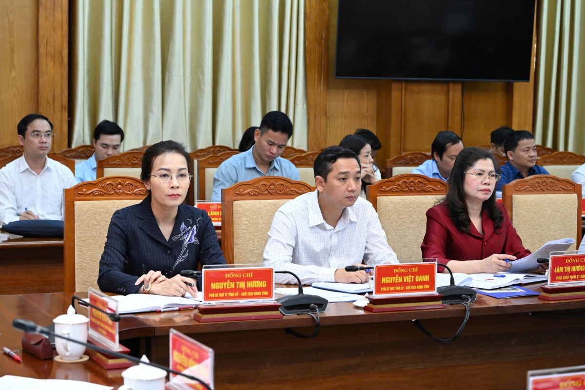 Lãnh đạo UBND tỉnh Bắc Giang tại buổi làm việc với Đoàn công tác của Chính phủ