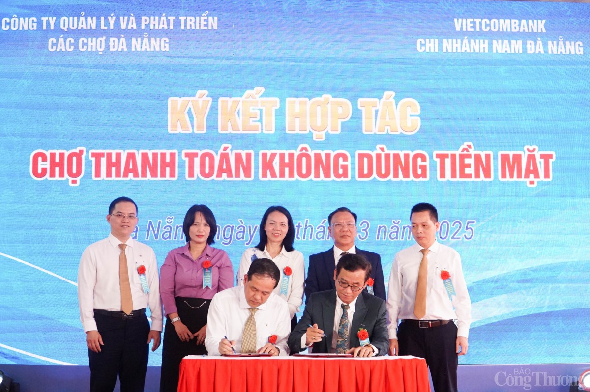 Công ty Quản lý và Phát triển các chợ Đà Nẵng đã ký kết hợp tác với Ngân hàng Vietcombank – Chi nhánh Nam Đà Nẵng ký kết hợp tác chợ thanh toán không dùng tiền mặt Công ty Quản lý và Phát triển các chợ Đà Nẵng đã ký kết hợp tác với Ngân hàng Vietcombank – Chi nhánh Nam Đà Nẵng ký kết hợp tác chợ thanh toán không dùng tiền mặt