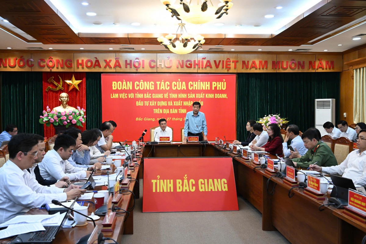 Bí thư Tỉnh ủy Bắc Giang Nguyễn Văn Gấu phát biểu tại buổi làm việc