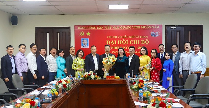 Vụ Dầu khí và Than tổ chức Đại hội Chi bộ nhiệm kỳ 2025-2027 Vụ Dầu khí và Than tổ chức Đại hội Chi bộ nhiệm kỳ 2025-2027