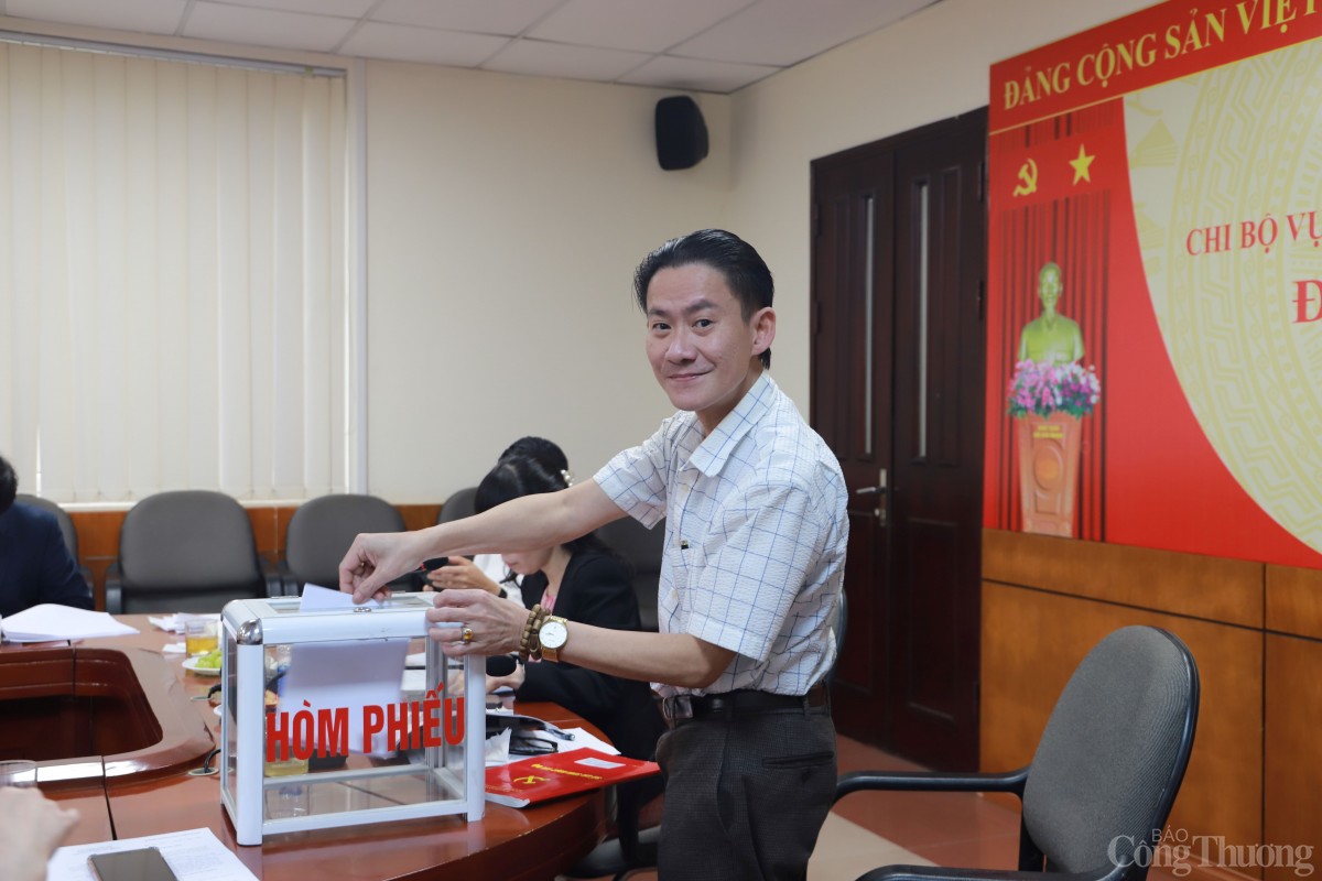 Chi bộ Vụ Chính sách thương mại đa biên