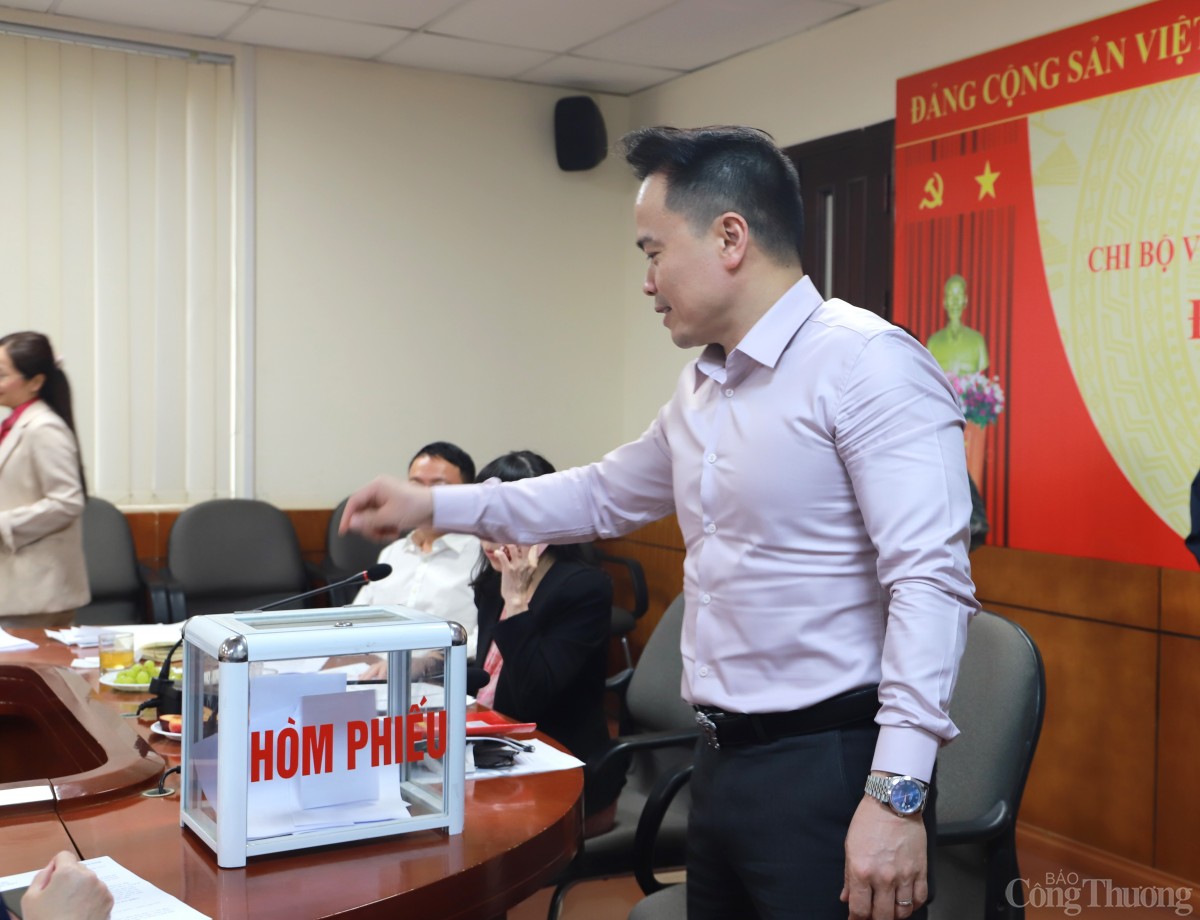 Chi bộ Vụ Chính sách thương mại đa biên