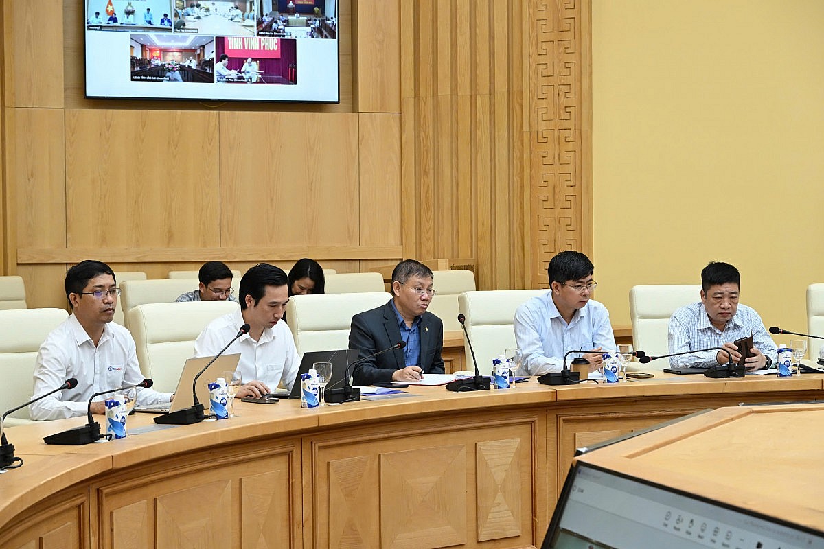 Ảnh: Bộ trưởng Bộ Công Thương chủ trì họp giao ban đường dây 500kV Lào Cai - Vĩnh Yên