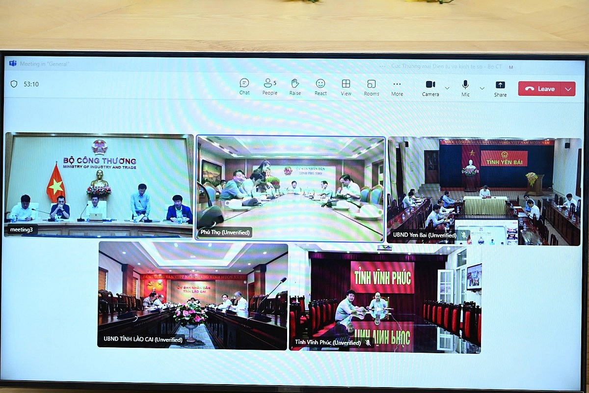 Ảnh: Bộ trưởng Bộ Công Thương chủ trì họp giao ban đường dây 500kV Lào Cai - Vĩnh Yên