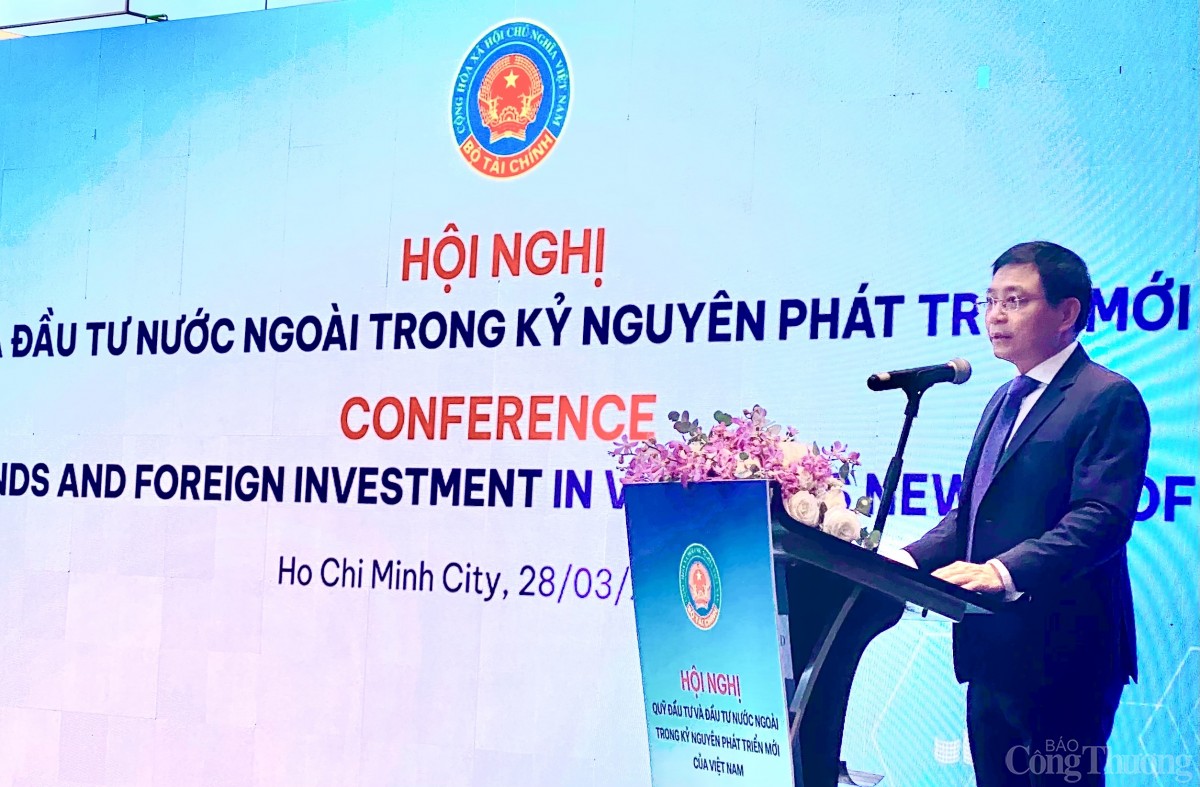 Huy động vốn ‘xanh’: Thách thức và cơ hội trong kỷ nguyên