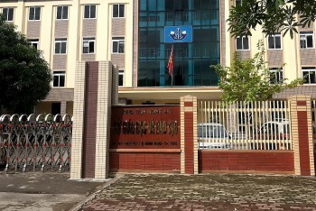 Nghệ An: Ông Chánh văn phòng đứng về ai giữa vụ sách ôn thi gây bức xúc?