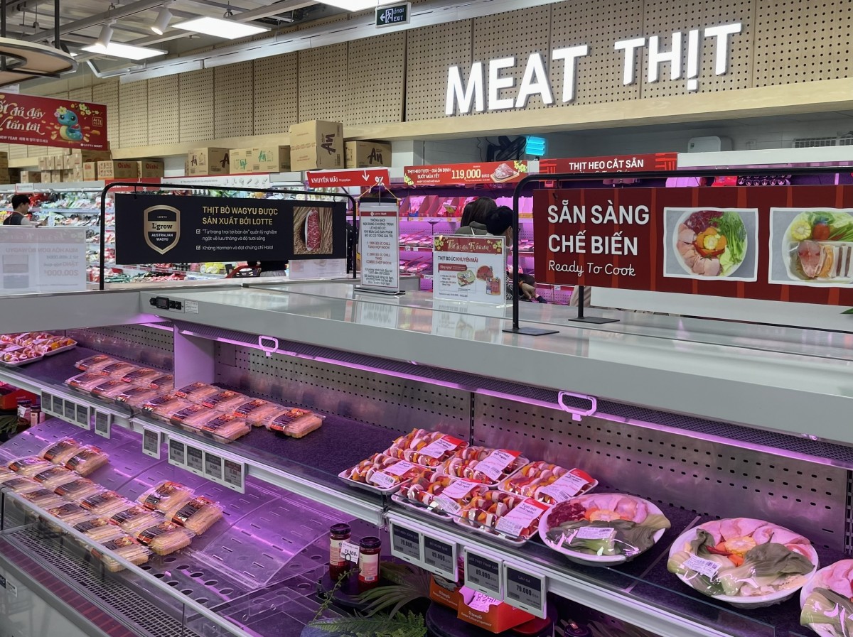 Giá thịt heo bán lẻ trong nước vẫn ở mức cao, gây áp lực lớn lên chi tiêu của người tiêu dùng Giá thịt heo bán lẻ trong nước vẫn ở mức cao, gây áp lực lớn lên chi tiêu của người tiêu dùng