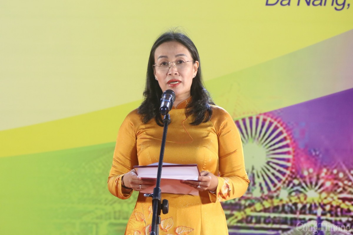 Bà Nguyễn Thị Anh Thi - Phó Chủ tịch UBND TP. Đà Nẵng phát biểu tại lễ khai mạc