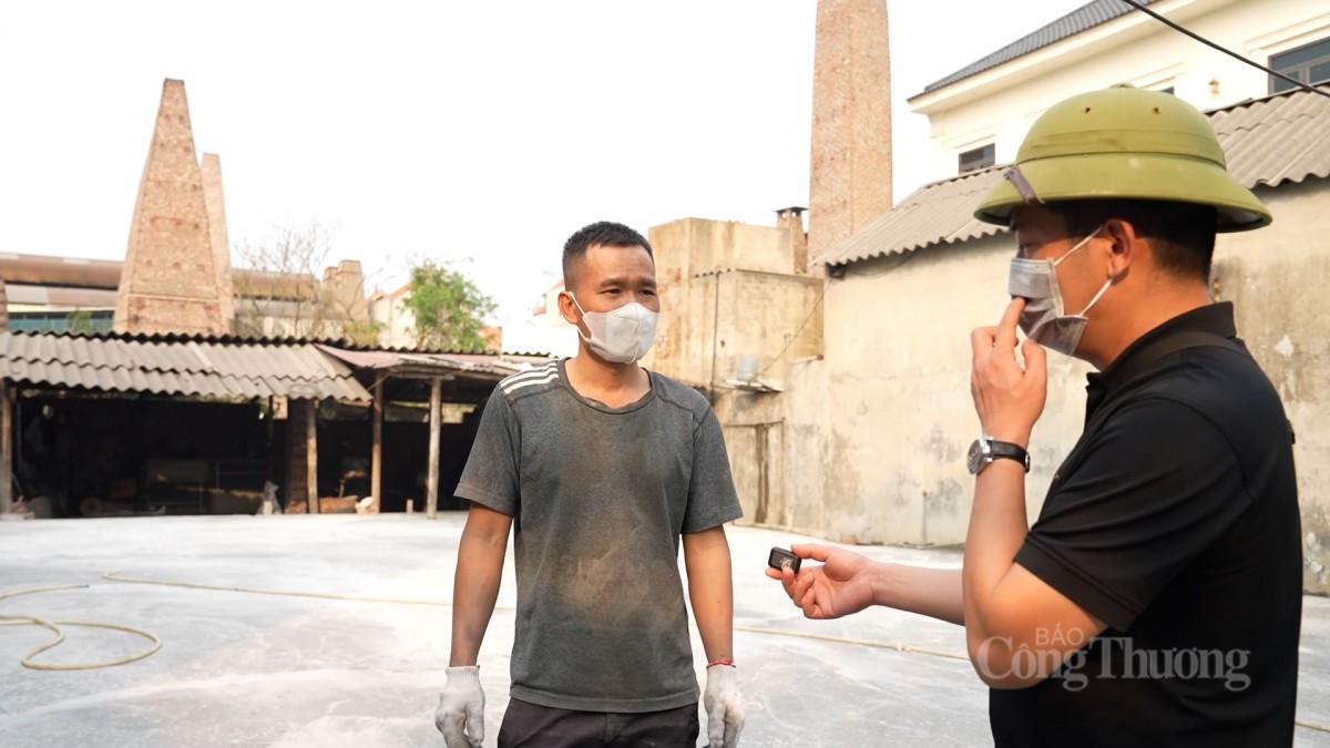 Làng đúc đồng Đại Bái: Khói độc, xỉ đồng ‘vây’ người dân