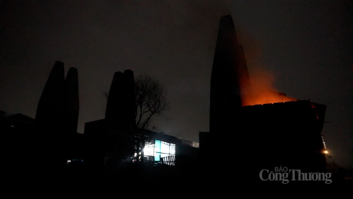 Làng đúc đồng Đại Bái: Khói độc, xỉ đồng ‘vây’ người dân