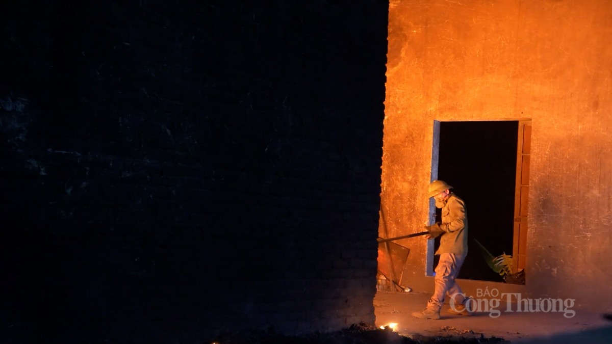 Làng đúc đồng Đại Bái: Khói độc, xỉ đồng ‘vây’ người dân