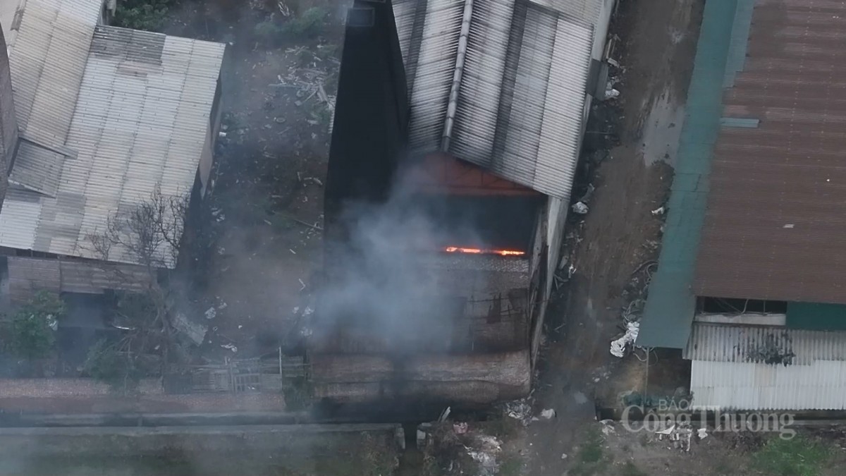 Làng đúc đồng Đại Bái: Khói độc, xỉ đồng ‘vây’ người dân